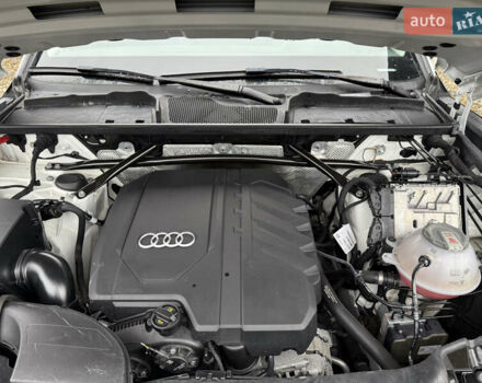 Белый Ауди Ку 5, объемом двигателя 1.98 л и пробегом 59 тыс. км за 33900 $, фото 96 на Automoto.ua