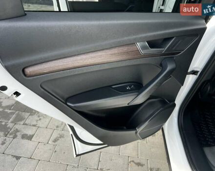 Білий Ауді Ку 5, об'ємом двигуна 1.98 л та пробігом 172 тис. км за 27777 $, фото 25 на Automoto.ua