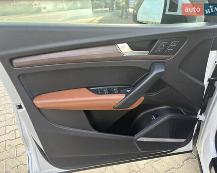 Белый Ауди Ку 5, объемом двигателя 2 л и пробегом 62 тыс. км за 30990 $, фото 35 на Automoto.ua