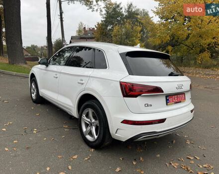 Белый Ауди Ку 5, объемом двигателя 1.98 л и пробегом 60 тыс. км за 33800 $, фото 3 на Automoto.ua