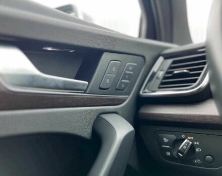 Білий Ауді Ку 5, об'ємом двигуна 2 л та пробігом 40 тис. км за 25500 $, фото 5 на Automoto.ua