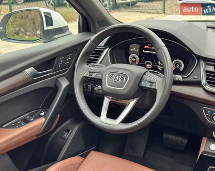 Ауди Ку 5 2021 в Киеве на Automoto.ua Белый Ауди Ку 5, объемом двигателя 2 л и пробегом 44 тыс. км за 41999 $, фото 56 на Automoto.ua