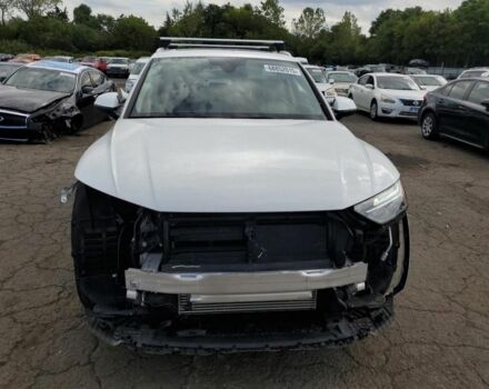 Білий Ауді Ку 5, об'ємом двигуна 2 л та пробігом 80 тис. км за 583 $, фото 4 на Automoto.ua