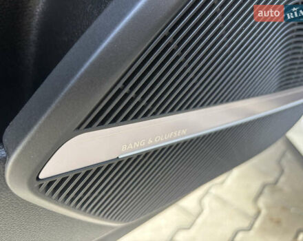 Белый Ауди Ку 5, объемом двигателя 2 л и пробегом 62 тыс. км за 30990 $, фото 36 на Automoto.ua