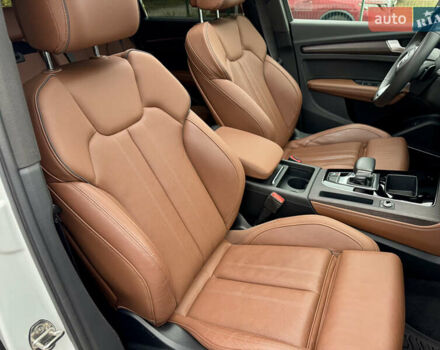 Белый Ауди Ку 5, объемом двигателя 2 л и пробегом 44 тыс. км за 41900 $, фото 46 на Automoto.ua