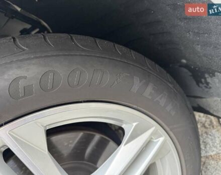 Білий Ауді Ку 5, об'ємом двигуна 1.98 л та пробігом 70 тис. км за 40000 $, фото 5 на Automoto.ua