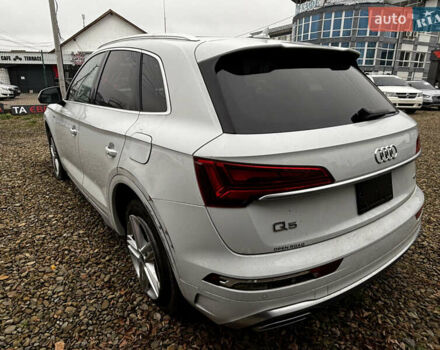 Белый Ауди Ку 5, объемом двигателя 1.98 л и пробегом 122 тыс. км за 27000 $, фото 6 на Automoto.ua