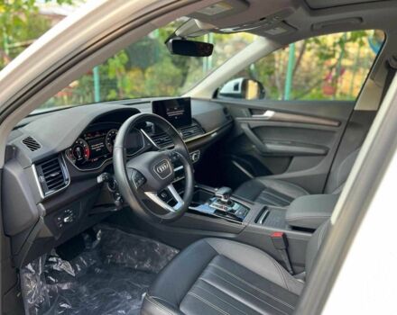 Білий Ауді Ку 5, об'ємом двигуна 2 л та пробігом 87 тис. км за 18700 $, фото 4 на Automoto.ua