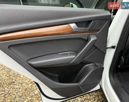 Белый Ауди Ку 5, объемом двигателя 1.98 л и пробегом 59 тыс. км за 33900 $, фото 51 на Automoto.ua