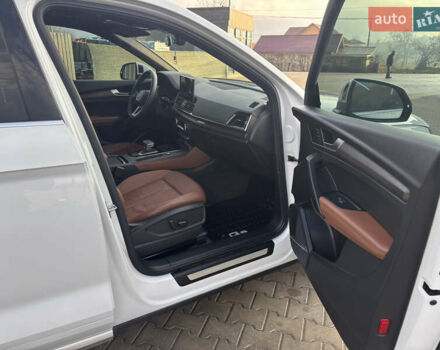 Белый Ауди Ку 5, объемом двигателя 2 л и пробегом 62 тыс. км за 30990 $, фото 52 на Automoto.ua