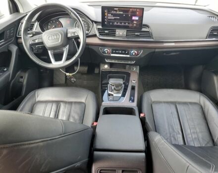 Білий Ауді Ку 5, об'ємом двигуна 2 л та пробігом 80 тис. км за 583 $, фото 7 на Automoto.ua