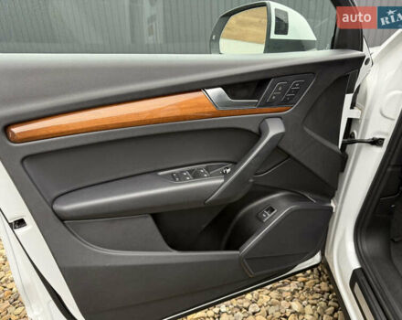 Белый Ауди Ку 5, объемом двигателя 1.98 л и пробегом 59 тыс. км за 33900 $, фото 42 на Automoto.ua