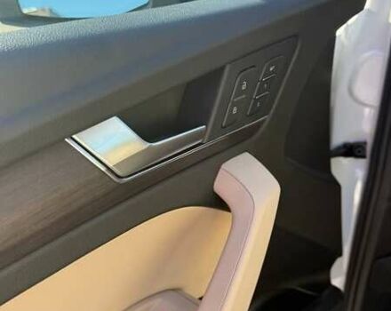 Белый Ауди Ку 5, объемом двигателя 2 л и пробегом 57 тыс. км за 34000 $, фото 12 на Automoto.ua