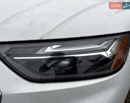 Белый Ауди Ку 5, объемом двигателя 1.98 л и пробегом 122 тыс. км за 27000 $, фото 10 на Automoto.ua