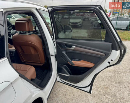 Белый Ауди Ку 5, объемом двигателя 2 л и пробегом 44 тыс. км за 41900 $, фото 31 на Automoto.ua