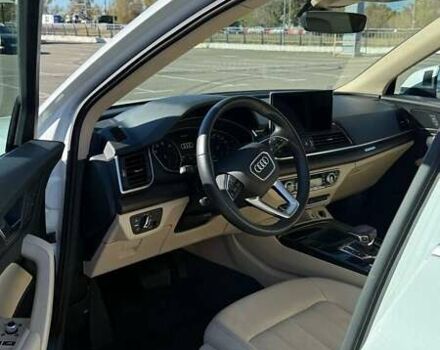 Белый Ауди Ку 5, объемом двигателя 2 л и пробегом 57 тыс. км за 34000 $, фото 16 на Automoto.ua