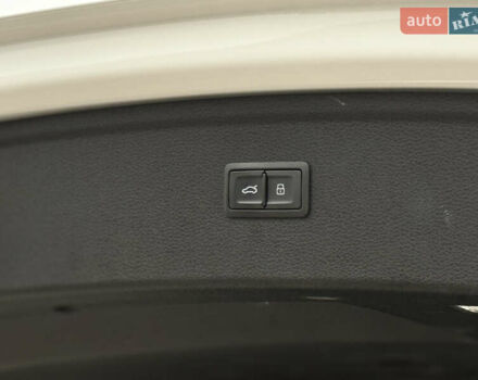 Белый Ауди Ку 5, объемом двигателя 1.98 л и пробегом 92 тыс. км за 34900 $, фото 49 на Automoto.ua