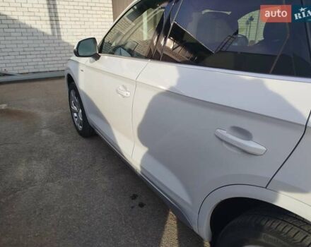 Білий Ауді Ку 5, об'ємом двигуна 1.98 л та пробігом 71 тис. км за 40300 $, фото 7 на Automoto.ua