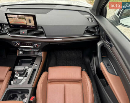 Ауди Ку 5 2021 в Киеве на Automoto.ua Белый Ауди Ку 5, объемом двигателя 2 л и пробегом 44 тыс. км за 41999 $, фото 55 на Automoto.ua