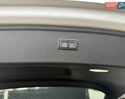 Белый Ауди Ку 5, объемом двигателя 1.98 л и пробегом 59 тыс. км за 33900 $, фото 88 на Automoto.ua