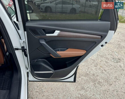 Ауди Ку 5 2021 в Киеве на Automoto.ua Белый Ауди Ку 5, объемом двигателя 2 л и пробегом 44 тыс. км за 41999 $, фото 32 на Automoto.ua