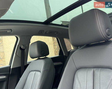 Білий Ауді Ку 5, об'ємом двигуна 1.98 л та пробігом 40 тис. км за 34800 $, фото 9 на Automoto.ua