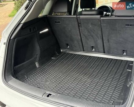 Білий Ауді Ку 5, об'ємом двигуна 1.98 л та пробігом 72 тис. км за 30900 $, фото 29 на Automoto.ua