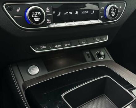 Белый Ауди Ку 5, объемом двигателя 2 л и пробегом 17 тыс. км за 37000 $, фото 45 на Automoto.ua