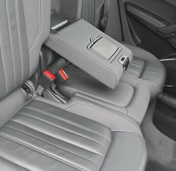 Белый Ауди Ку 5, объемом двигателя 2 л и пробегом 97 тыс. км за 32900 $, фото 40 на Automoto.ua