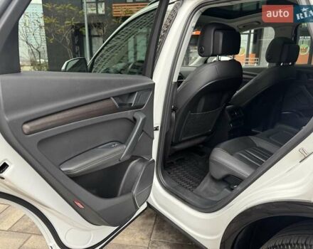 Білий Ауді Ку 5, об'ємом двигуна 1.98 л та пробігом 72 тис. км за 30900 $, фото 17 на Automoto.ua