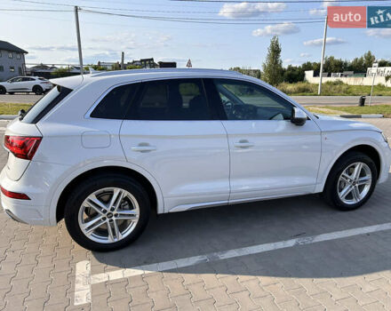 Белый Ауди Ку 5, объемом двигателя 1.98 л и пробегом 38 тыс. км за 54000 $, фото 2 на Automoto.ua