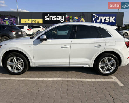 Белый Ауди Ку 5, объемом двигателя 1.98 л и пробегом 38 тыс. км за 54000 $, фото 4 на Automoto.ua