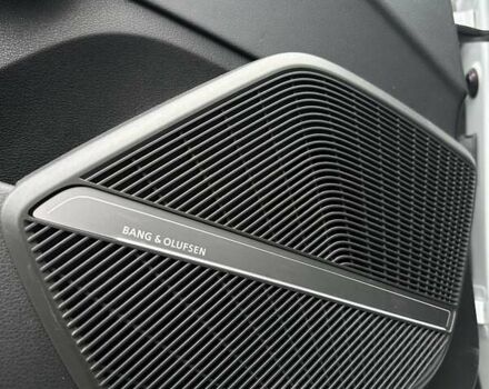 Белый Ауди Ку 5, объемом двигателя 2 л и пробегом 17 тыс. км за 37000 $, фото 35 на Automoto.ua