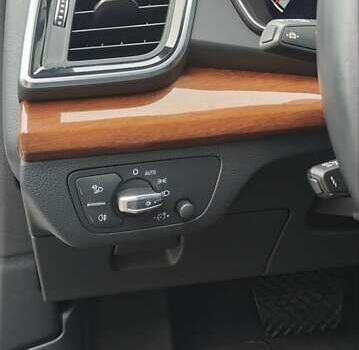 Белый Ауди Ку 5, объемом двигателя 2 л и пробегом 97 тыс. км за 32900 $, фото 24 на Automoto.ua