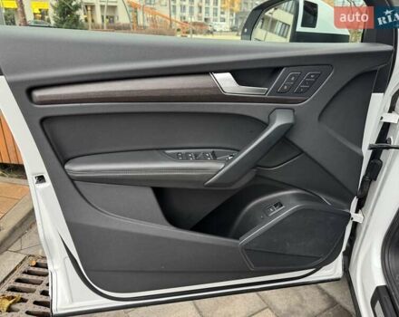 Білий Ауді Ку 5, об'ємом двигуна 1.98 л та пробігом 72 тис. км за 30900 $, фото 11 на Automoto.ua