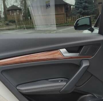 Белый Ауди Ку 5, объемом двигателя 2 л и пробегом 97 тыс. км за 32900 $, фото 36 на Automoto.ua