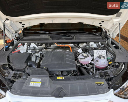 Белый Ауди Ку 5, объемом двигателя 1.98 л и пробегом 38 тыс. км за 54000 $, фото 13 на Automoto.ua