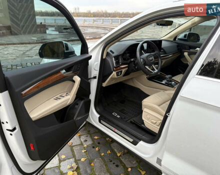 Белый Ауди Ку 5, объемом двигателя 2 л и пробегом 10 тыс. км за 42999 $, фото 13 на Automoto.ua