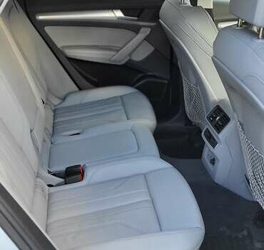 Белый Ауди Ку 5, объемом двигателя 1.98 л и пробегом 13 тыс. км за 56500 $, фото 11 на Automoto.ua