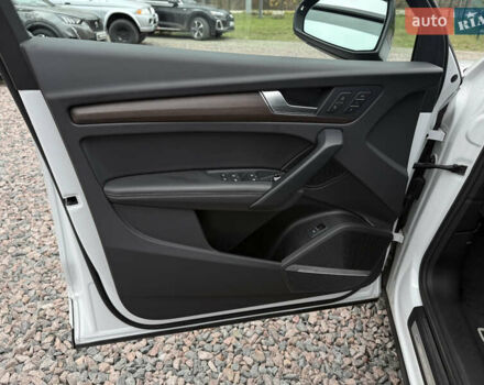 Білий Ауді Ку 5, об'ємом двигуна 1.98 л та пробігом 18 тис. км за 39500 $, фото 23 на Automoto.ua