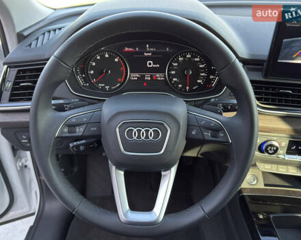 Ауді Ку 5 2023 у Барышевке на Automoto.ua Білий Ауді Ку 5, об'ємом двигуна 1.98 л та пробігом 22 тис. км за 37900 $, фото 25 на Automoto.ua