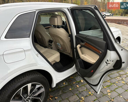 Белый Ауди Ку 5, объемом двигателя 2 л и пробегом 10 тыс. км за 42999 $, фото 8 на Automoto.ua