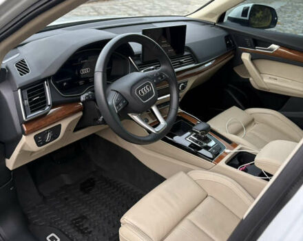 Белый Ауди Ку 5, объемом двигателя 2 л и пробегом 10 тыс. км за 42999 $, фото 14 на Automoto.ua