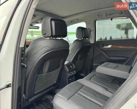 Белый Ауди Ку 5, объемом двигателя 1.98 л и пробегом 29 тыс. км за 32899 $, фото 43 на Automoto.ua