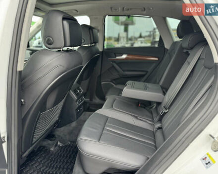 Белый Ауди Ку 5, объемом двигателя 1.98 л и пробегом 29 тыс. км за 32899 $, фото 40 на Automoto.ua