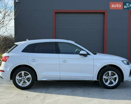 Ауді Ку 5 2023 у Барышевке на Automoto.ua Білий Ауді Ку 5, об'ємом двигуна 1.98 л та пробігом 22 тис. км за 37900 $, фото 9 на Automoto.ua