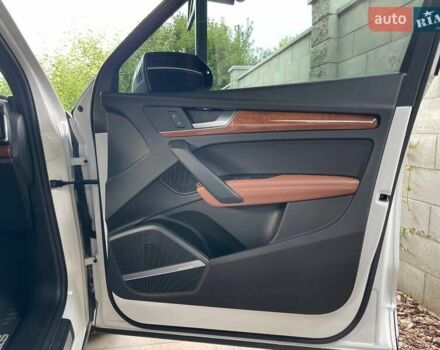 Белый Ауди Ку 5, объемом двигателя 1.98 л и пробегом 56 тыс. км за 42800 $, фото 30 на Automoto.ua