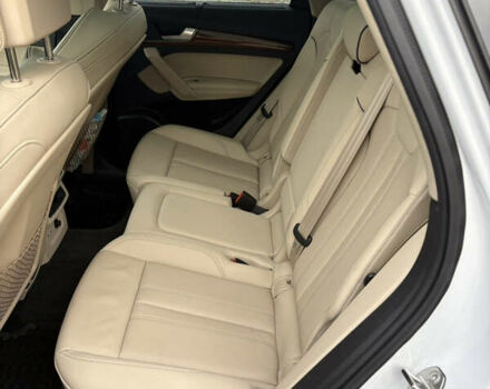 Белый Ауди Ку 5, объемом двигателя 2 л и пробегом 10 тыс. км за 42999 $, фото 12 на Automoto.ua