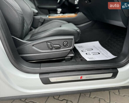 Белый Ауди Ку 5, объемом двигателя 1.98 л и пробегом 29 тыс. км за 32899 $, фото 32 на Automoto.ua