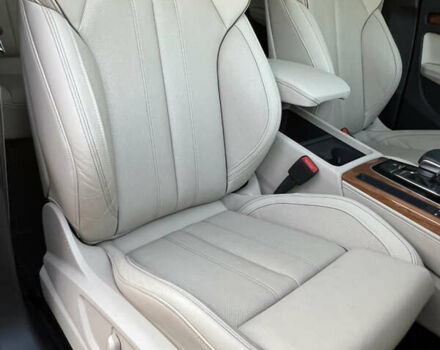 Белый Ауди Ку 5, объемом двигателя 1.98 л и пробегом 15 тыс. км за 41500 $, фото 42 на Automoto.ua